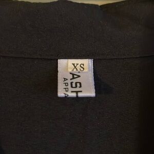 Women tops, color black, size XS, excellent condition.